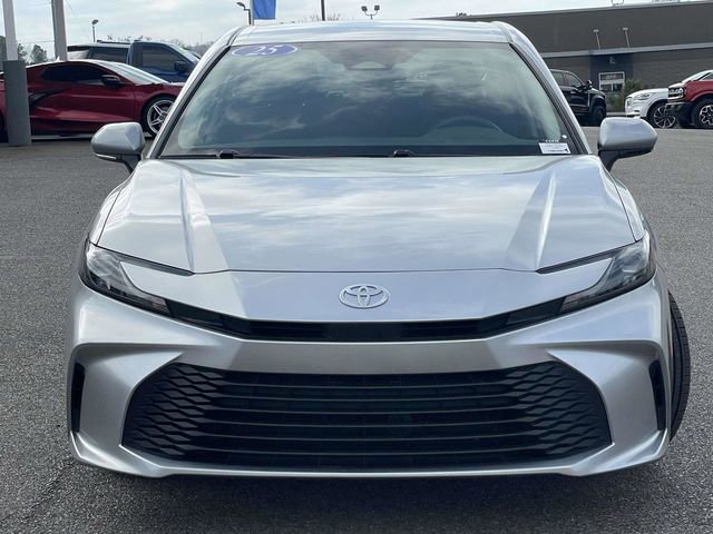Used 2025 Toyota Camry LE image 8