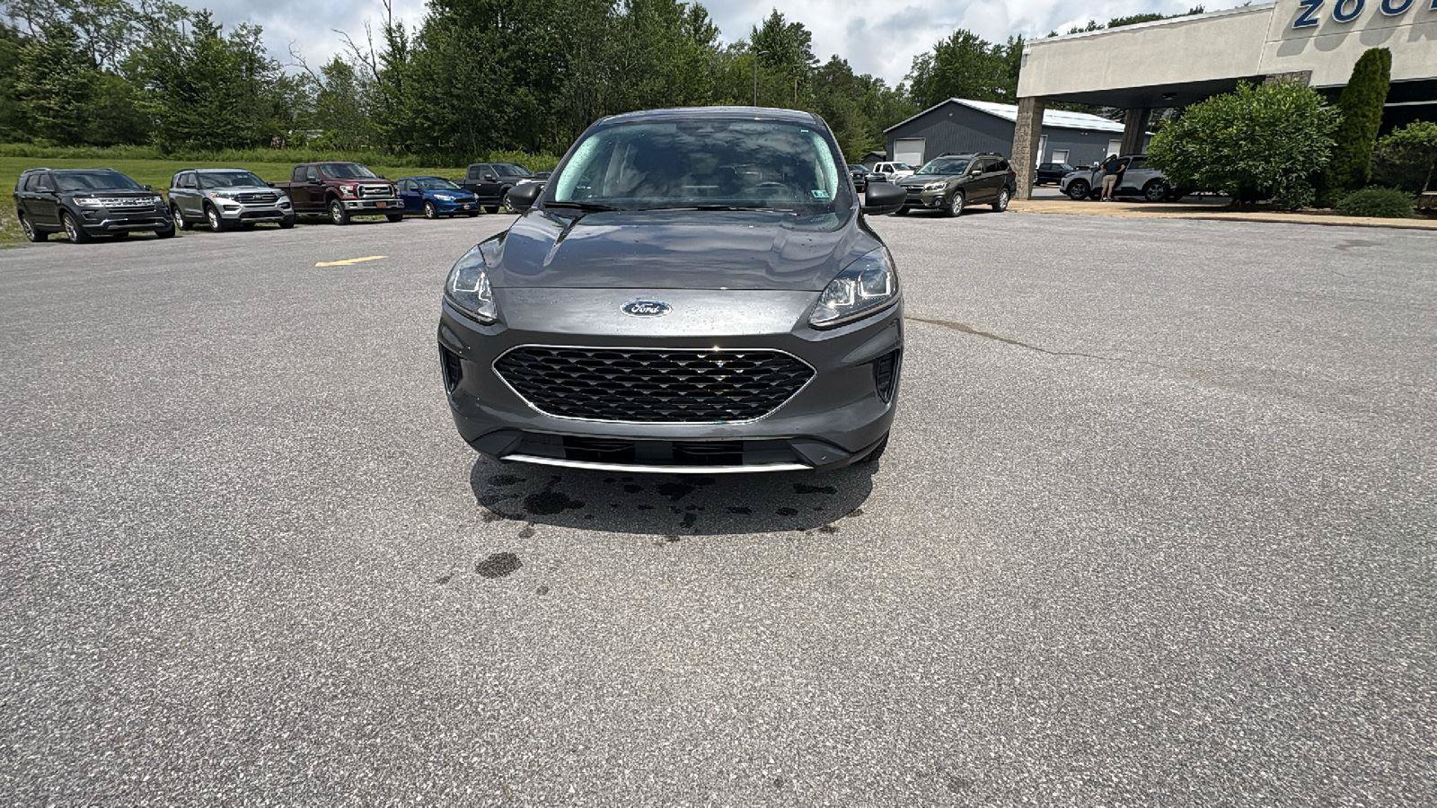 Certified 2022 Ford Escape SE w/ Cold Weather Package AWD/4WD image 9