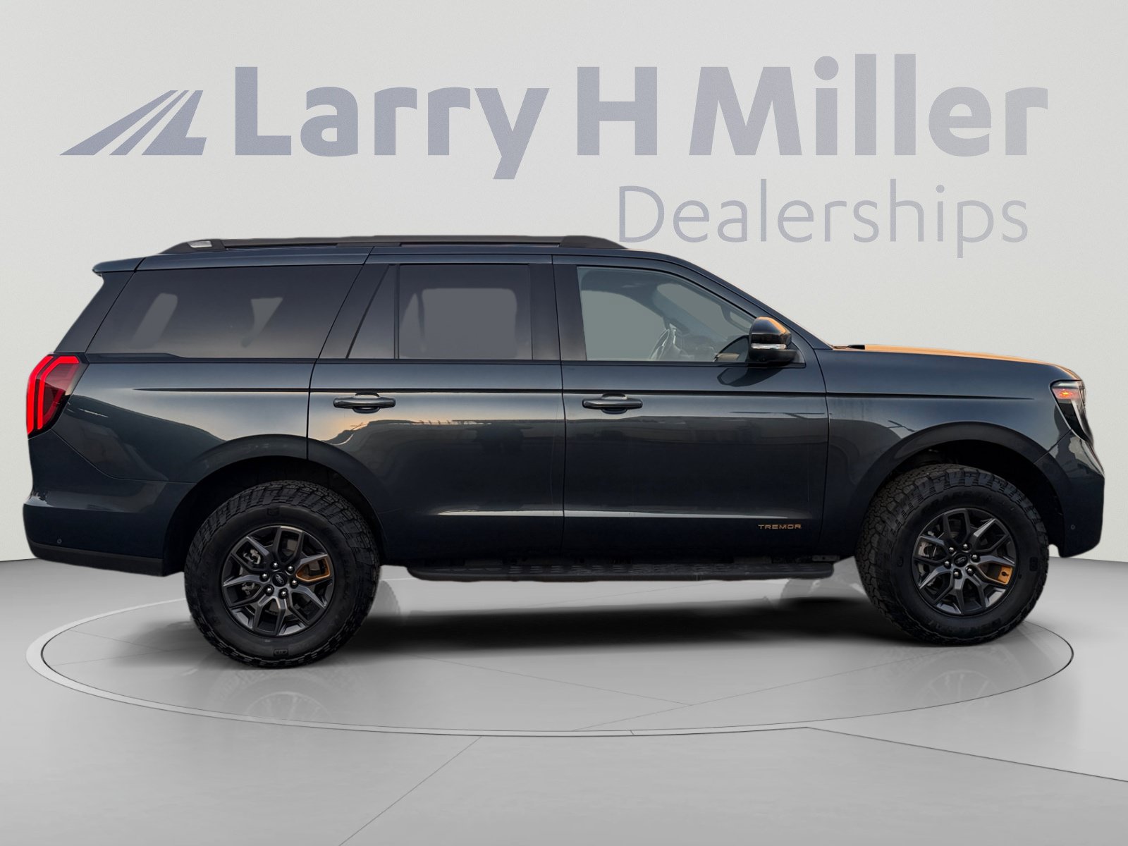 Certified 2025 Ford Expedition Tremor AWD/4WD image 6