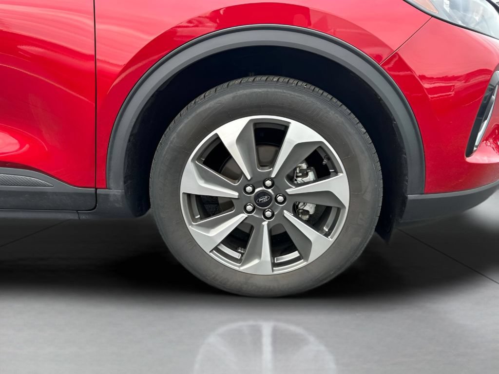 Certified 2023 Ford Escape Platinum AWD/4WD image 29