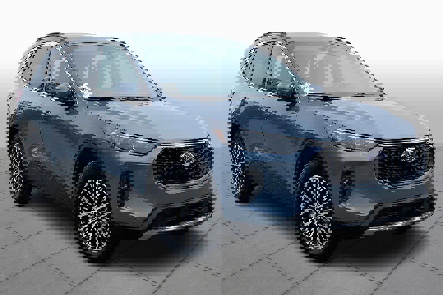 Certified 2025 Ford Escape SE w/ PHEV Premium Package image 2