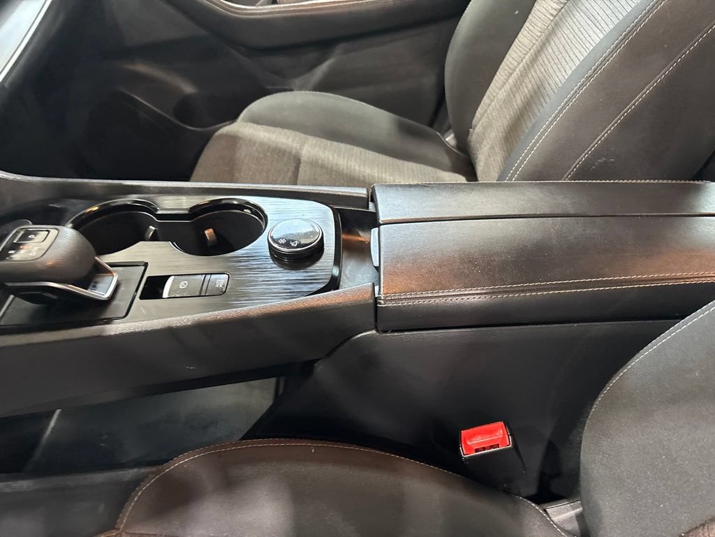 Used 2022 Nissan Rogue SV AWD/4WD image 18