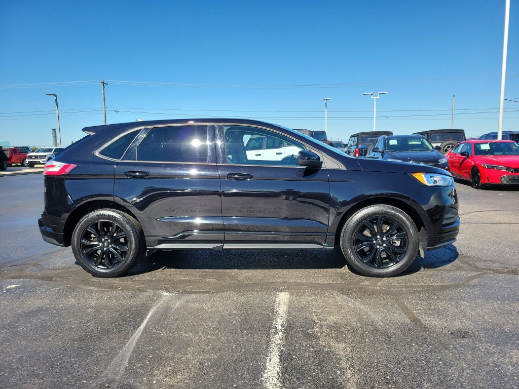 Certified 2024 Ford Edge SE w/ Black Appearance Package AWD/4WD image 3