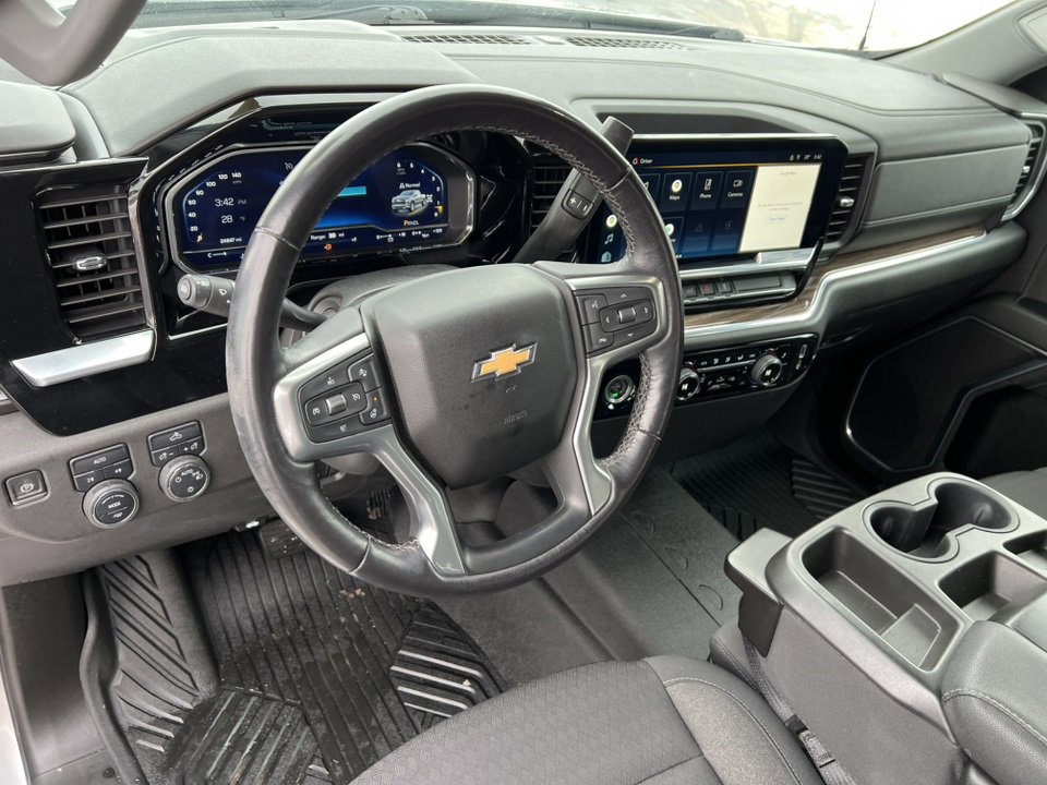 Used 2022 Chevrolet Silverado 1500 LT image 16