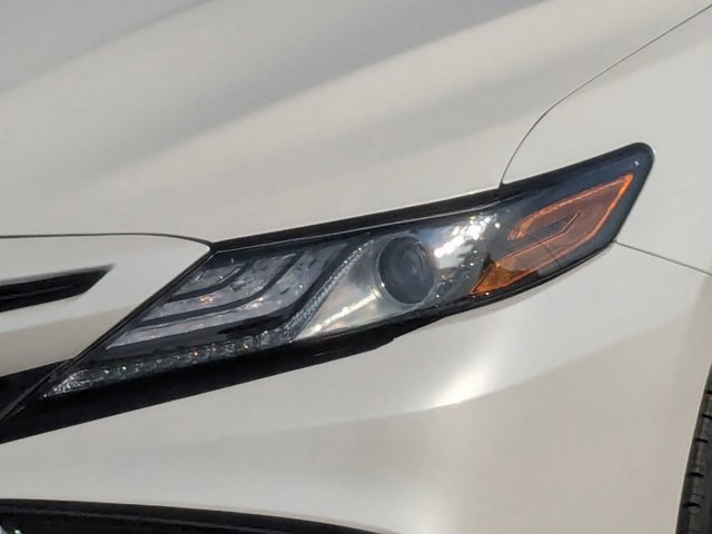 Used 2023 Toyota Camry XSE FWD image 9