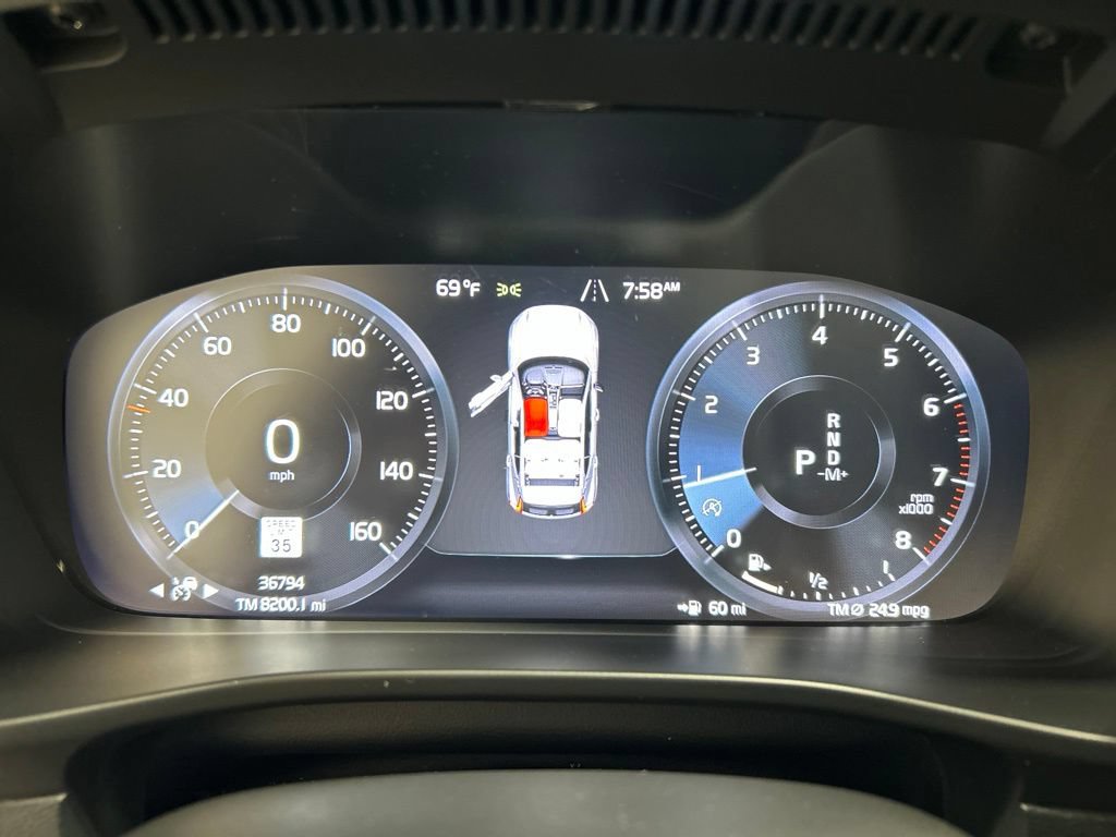 Used 2019 Volvo XC40 T5 Momentum AWD/4WD image 18
