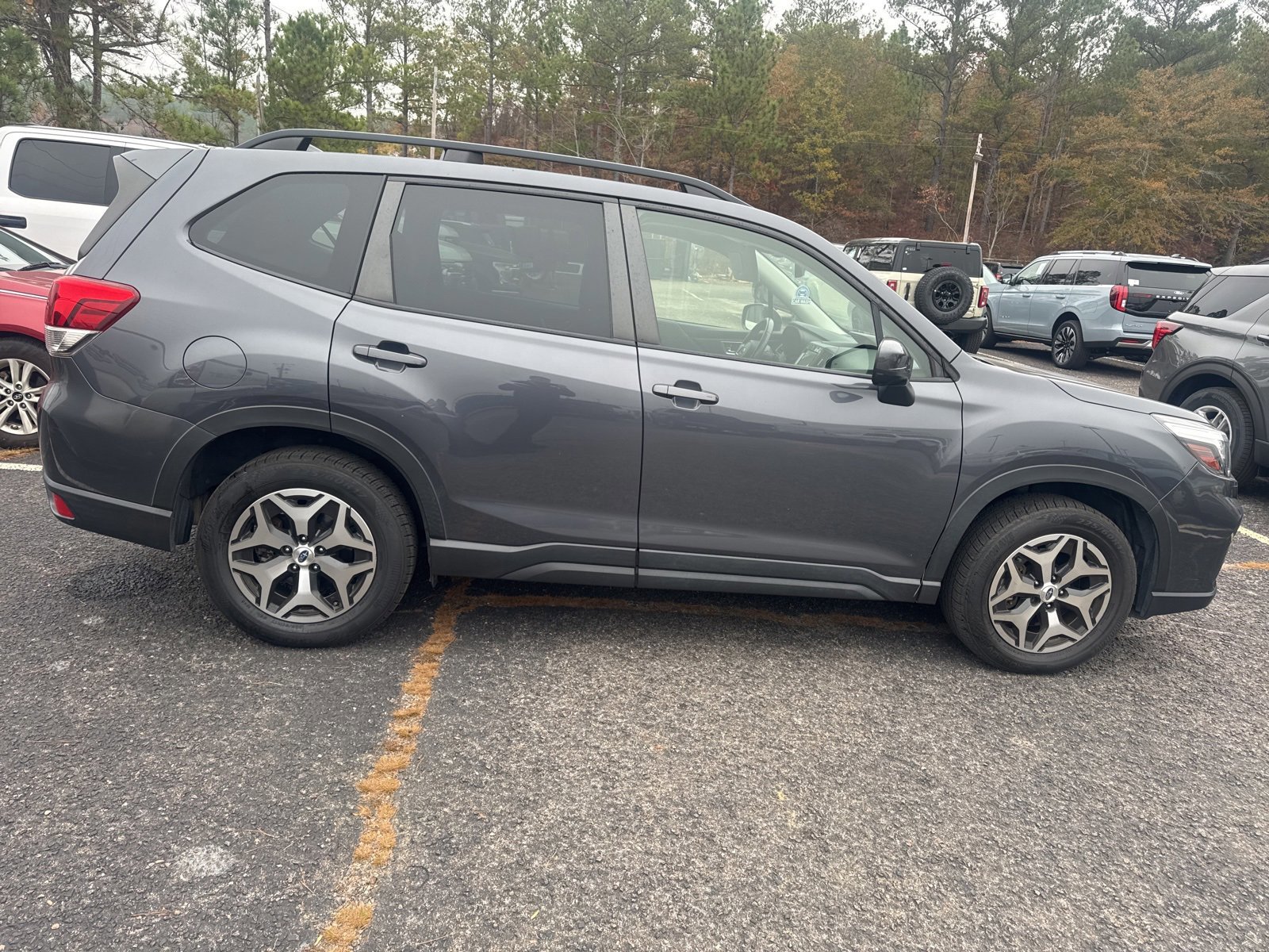 Used 2020 Subaru Forester Premium image 6