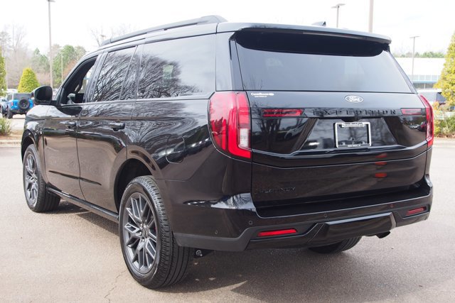 Certified 2025 Ford Expedition Platinum w/ Stealth Performance Package image 3