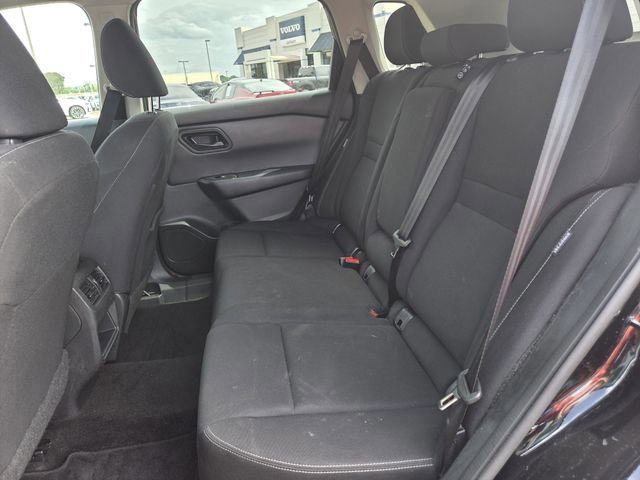 Used 2024 Nissan Rogue S image 17