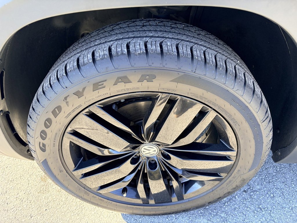 Used 2019 Volkswagen Atlas SEL image 36