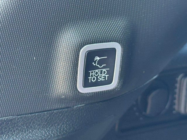 Used 2023 Jeep Grand Cherokee Altitude AWD/4WD image 42