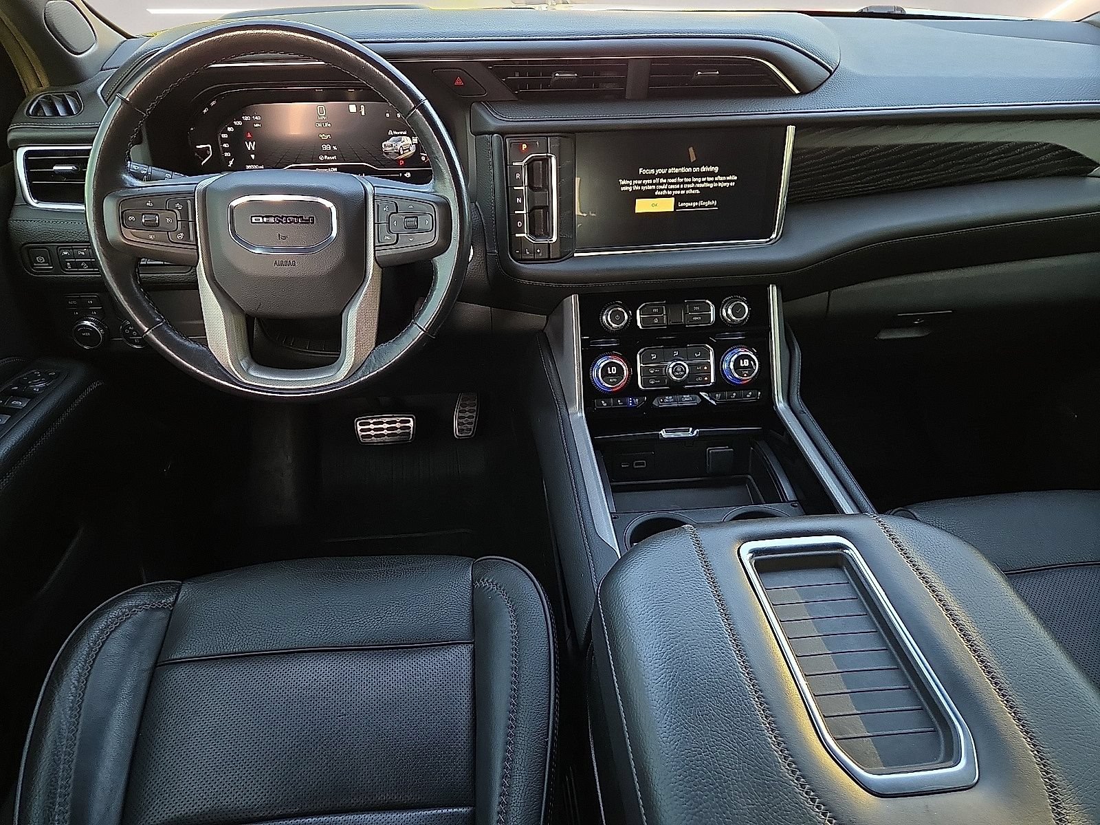Used 2023 GMC Yukon Denali AWD/4WD image 12