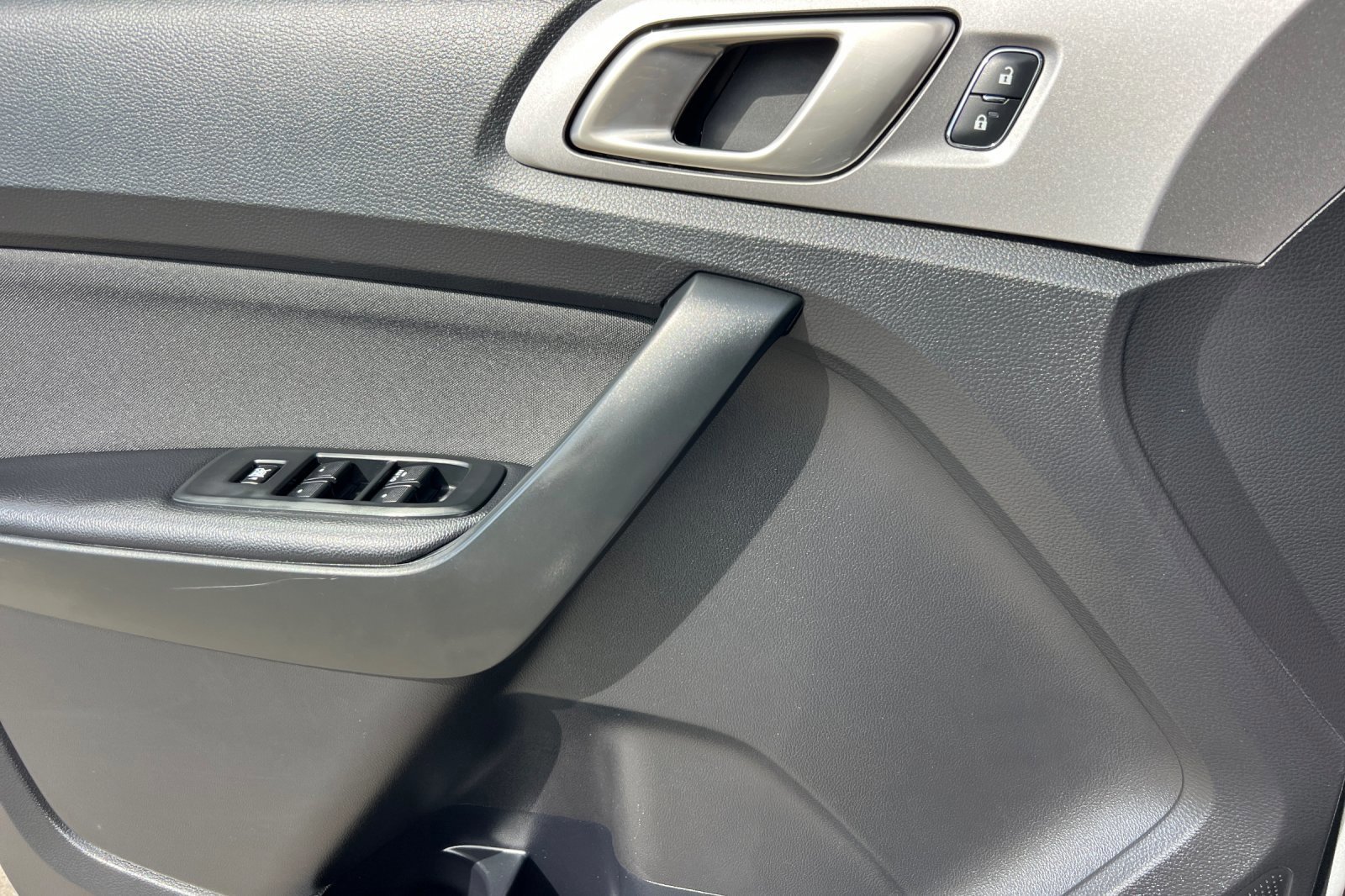 Certified 2019 Ford Ranger XLT w/ Equipment Group 302A Luxury image 12