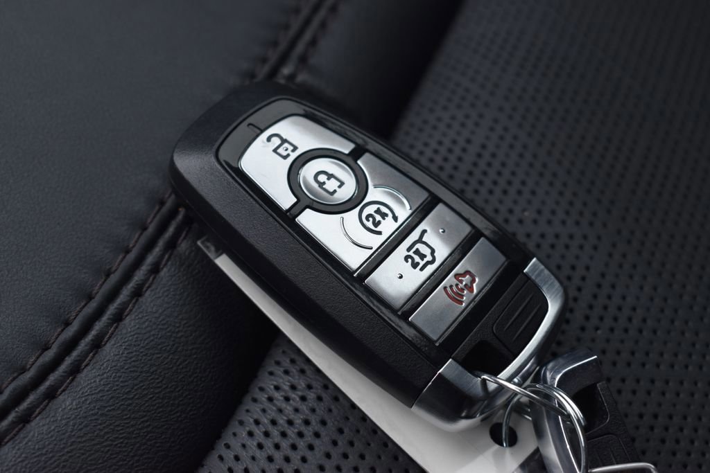 Certified 2023 Ford Explorer Platinum w/ Technology Package image 15