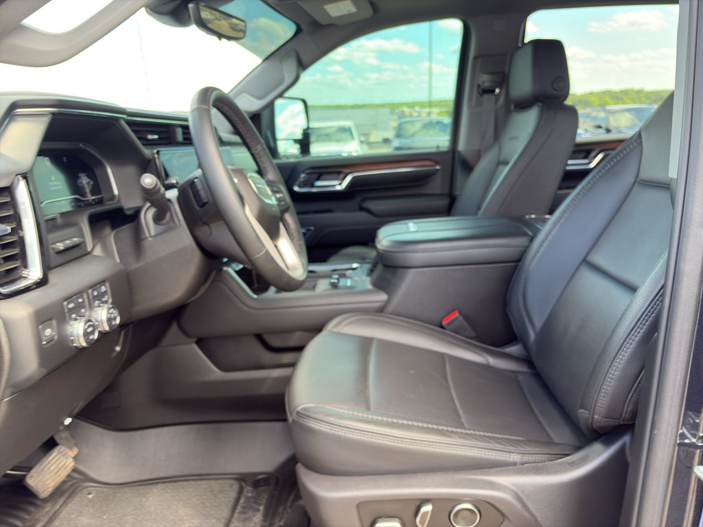 Used 2024 GMC Sierra 2500 Denali w/ Denali Reserve Package AWD/4WD image 9