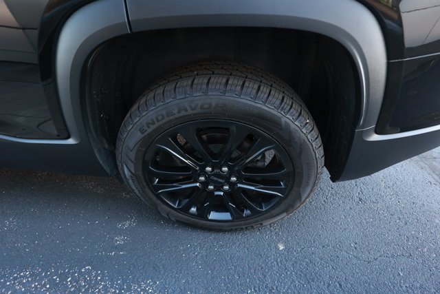 Used 2023 GMC Acadia SLE w/ Driver Convenience Package FWD image 7