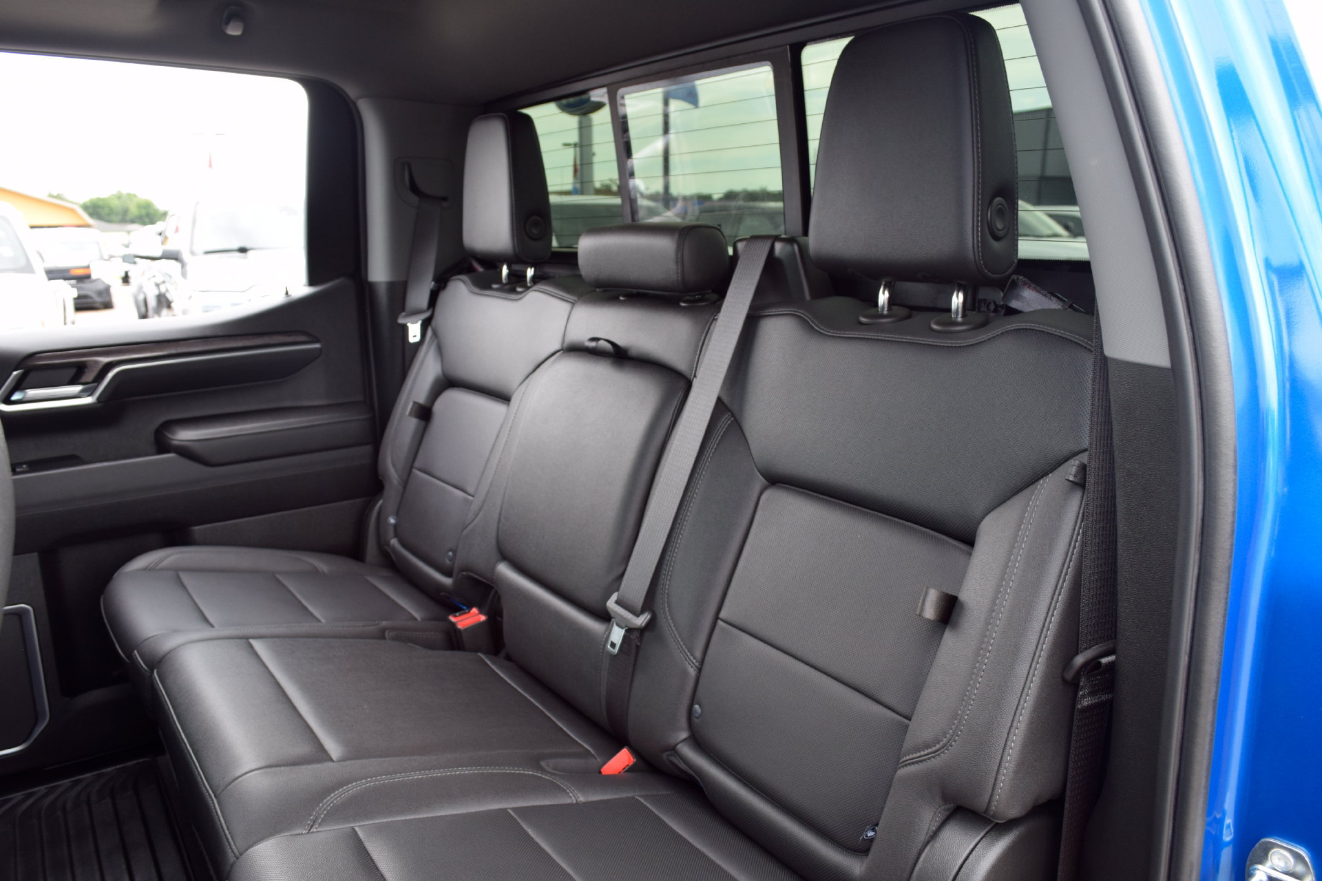 Used 2022 Chevrolet Silverado 1500 LTZ w/ LTZ Premium Package AWD/4WD image 18