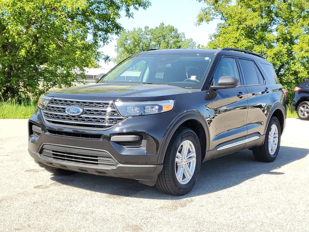 Certified 2024 Ford Explorer XLT AWD/4WD image 2