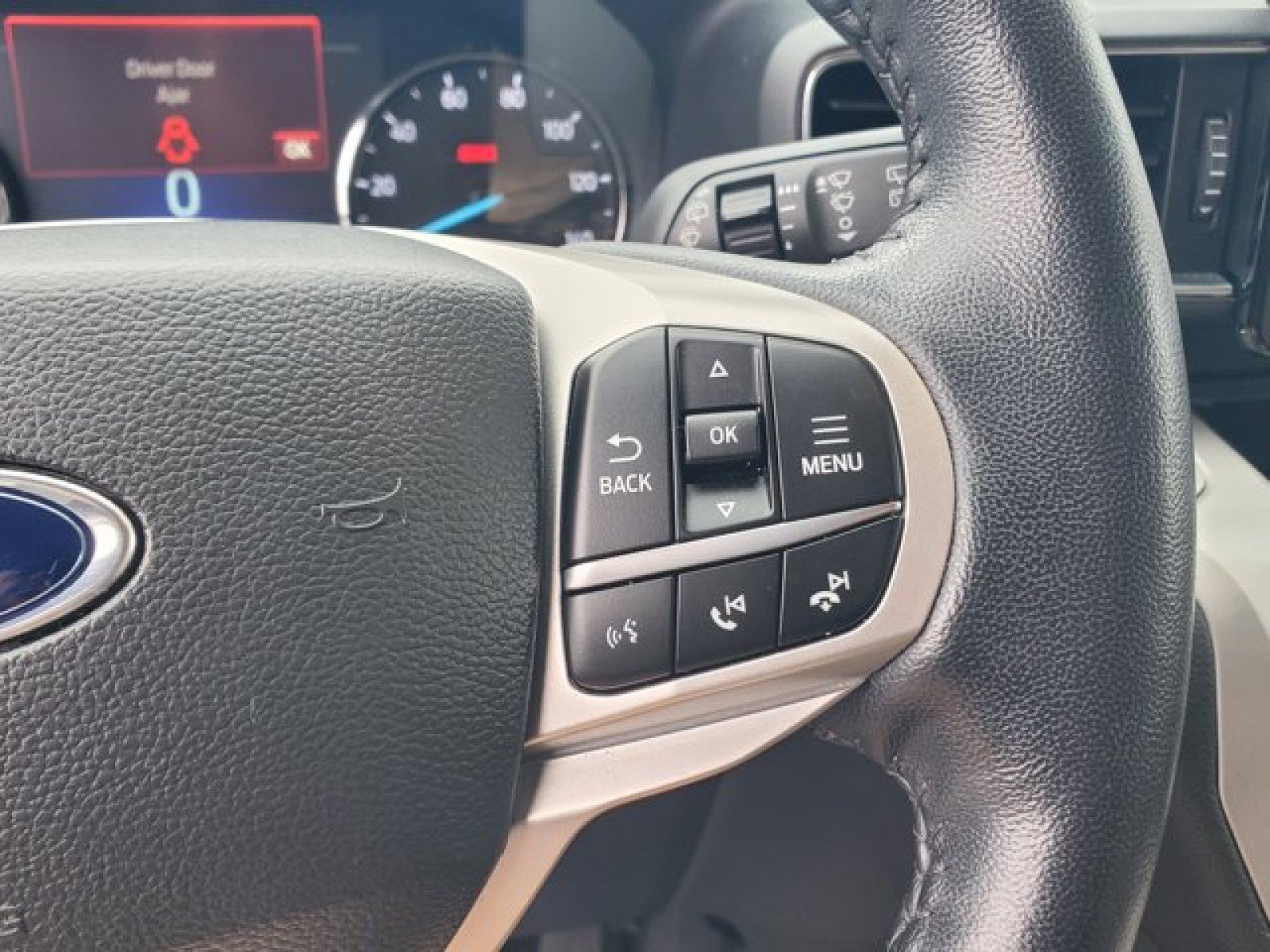 Certified 2022 Ford Explorer XLT w/ Equipment Group 202A image 19