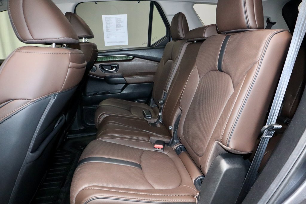 Used 2025 Honda Pilot Elite image 22