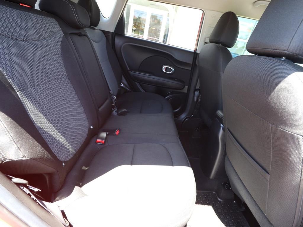 Used 2017 Kia Soul + FWD image 23
