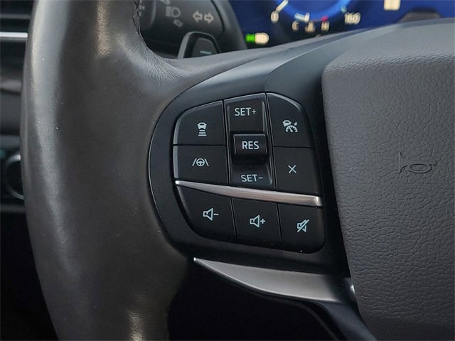 Certified 2020 Ford Explorer Platinum w/ Premium Technology Package image 17