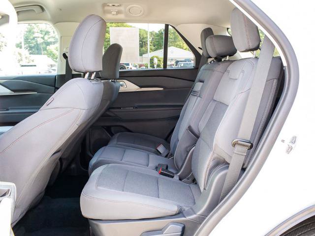 Certified 2025 Ford Explorer Active AWD/4WD image 17