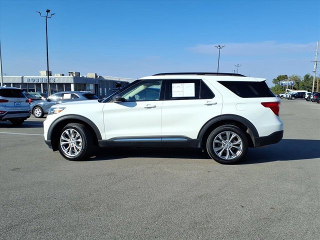 Certified 2022 Ford Explorer XLT w/ Equipment Group 202A image 2