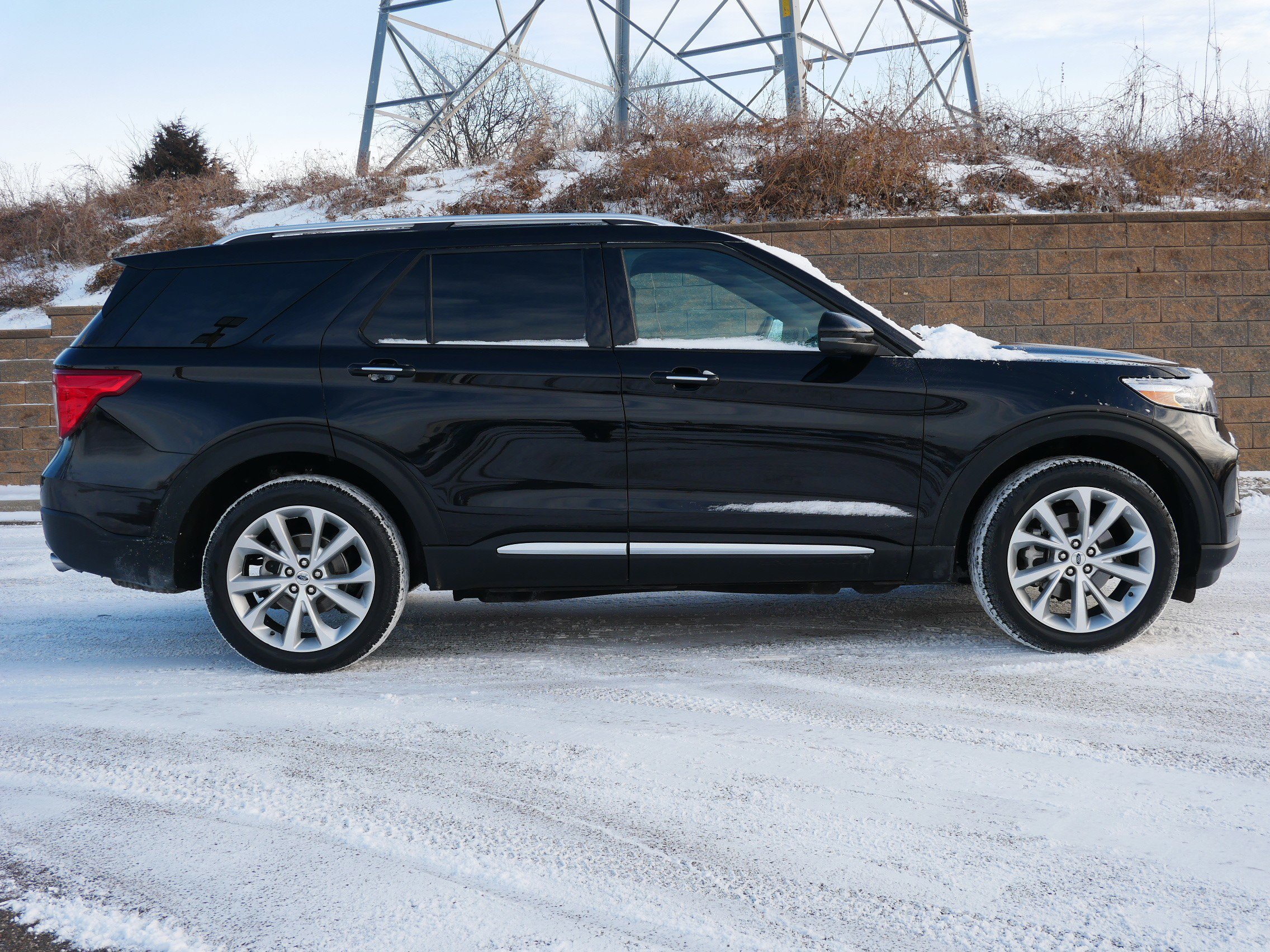 Certified 2023 Ford Explorer Platinum w/ Premium Technology Package image 7