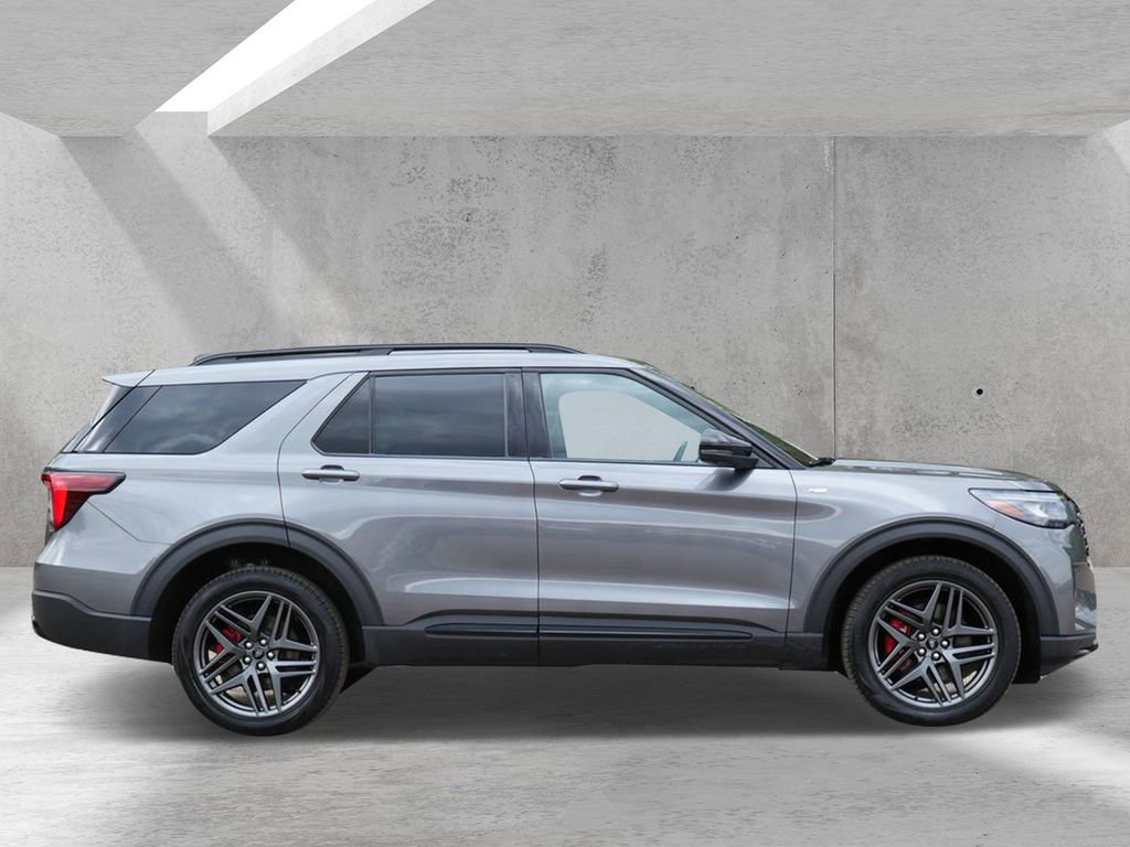 Certified 2025 Ford Explorer ST-Line w/ ST-Line Street Pack AWD/4WD image 2