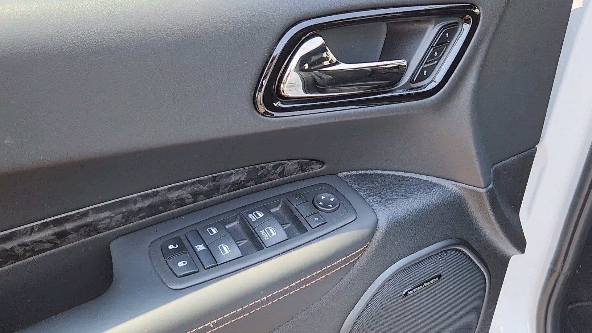 Used 2025 Dodge Durango R/T AWD/4WD image 7