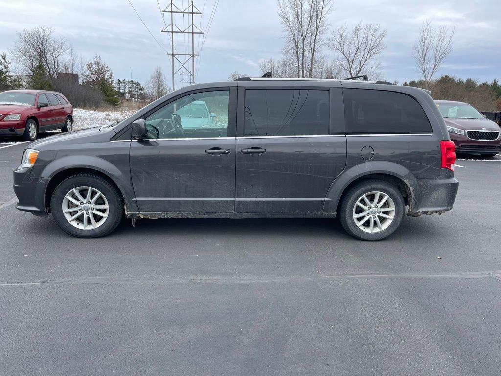 Used 2020 Dodge Grand Caravan SXT image 2