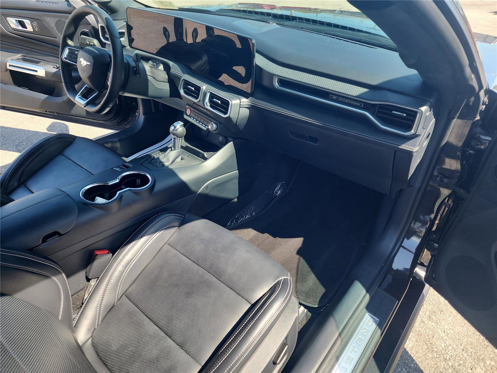 Certified 2024 Ford Mustang Premium image 17