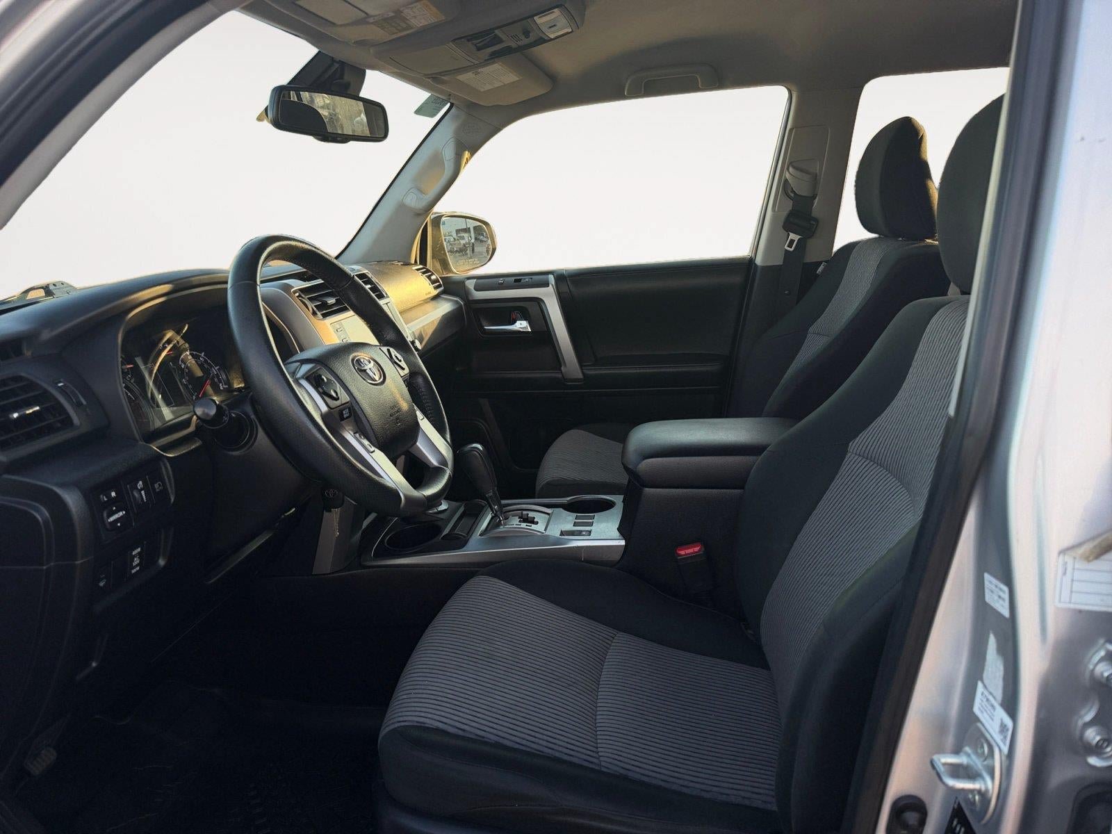 Used 2020 Toyota 4Runner SR5 AWD/4WD image 9