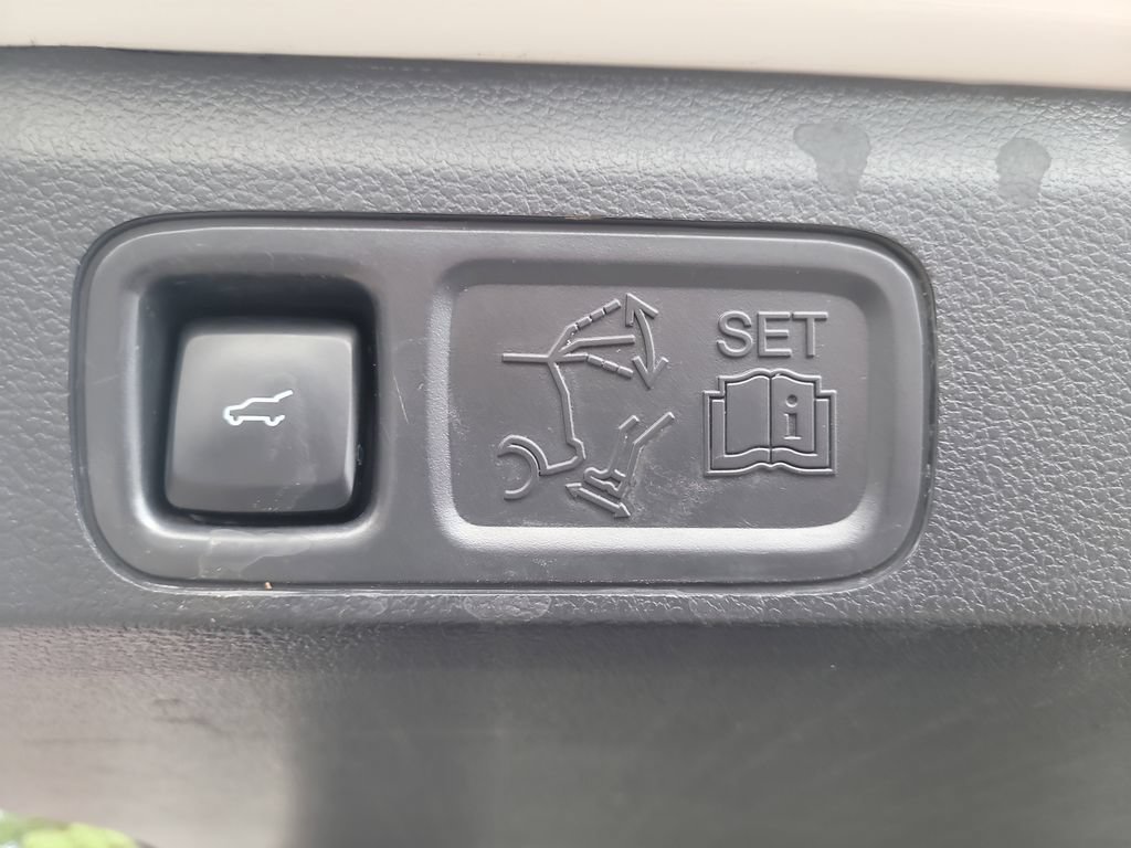 Certified 2023 Ford Expedition Max Limited AWD/4WD image 9