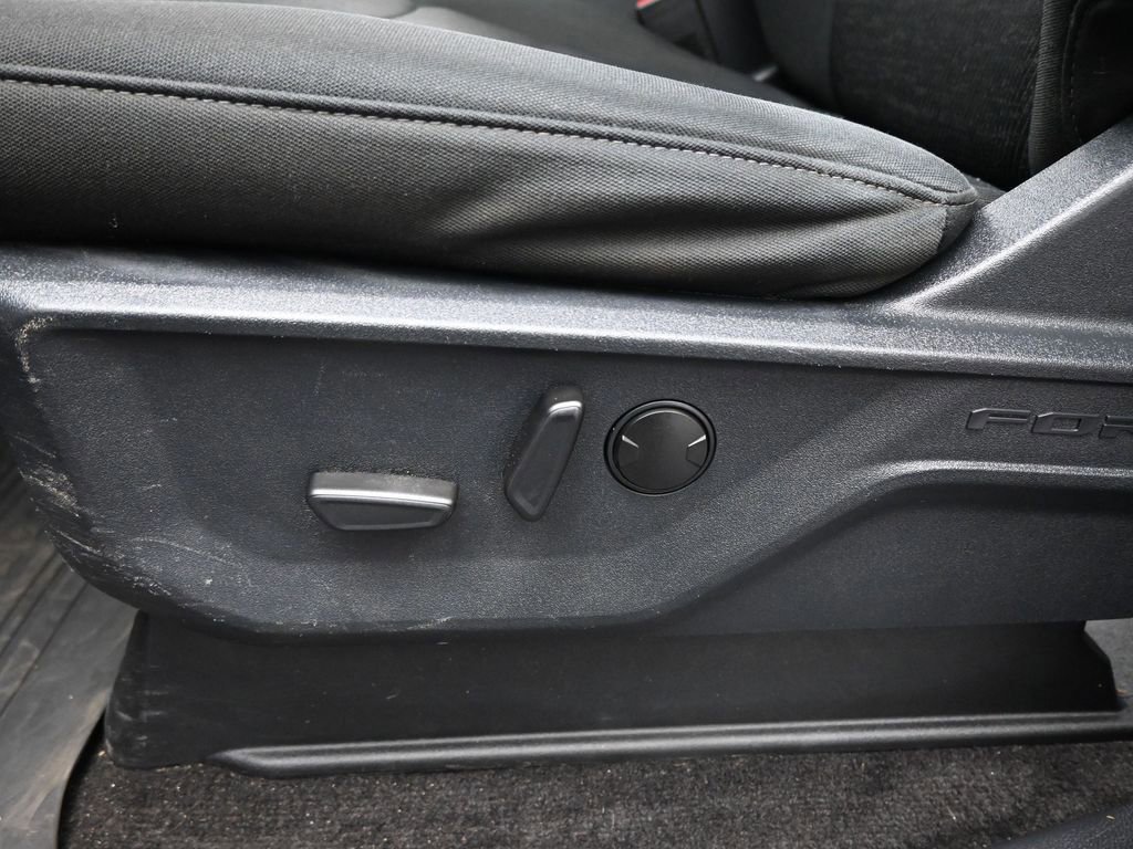 Certified 2022 Ford F150 XLT w/ Equipment Group 302A High image 38