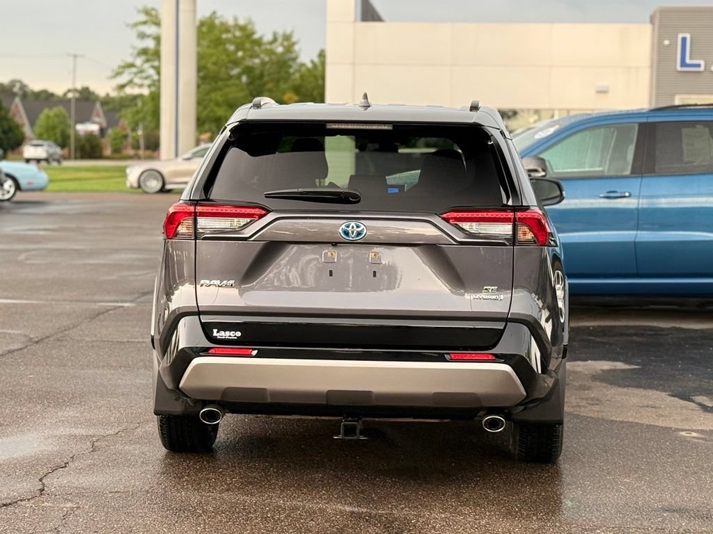 Used 2024 Toyota RAV4 SE w/ Weather Package AWD/4WD image 33