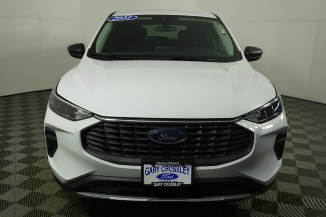 Certified 2025 Ford Escape Active AWD/4WD image 8