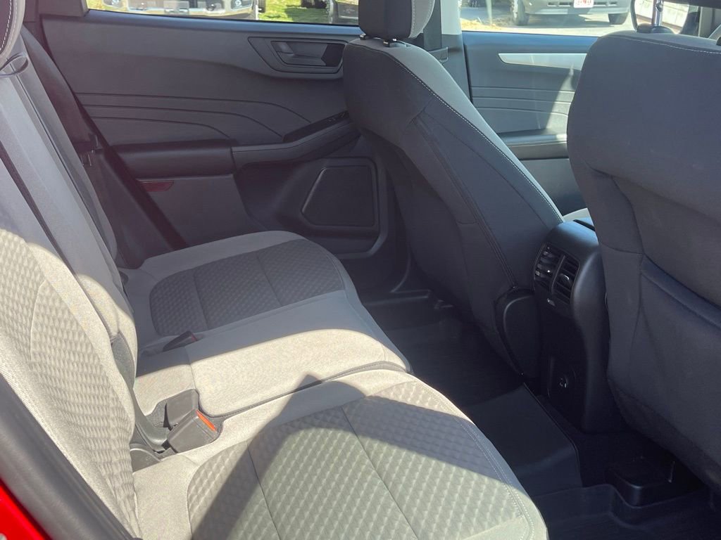 Certified 2022 Ford Escape SE w/ SE Sport Appearance Package image 20