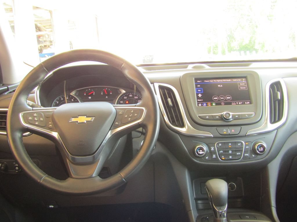 Used 2024 Chevrolet Equinox LT AWD/4WD image 5