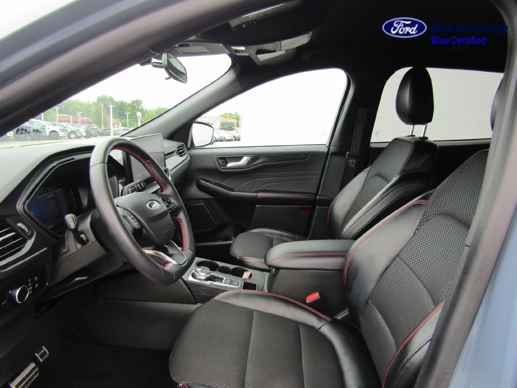Certified 2024 Ford Escape ST-Line w/ Tech Pack #1 AWD/4WD image 3