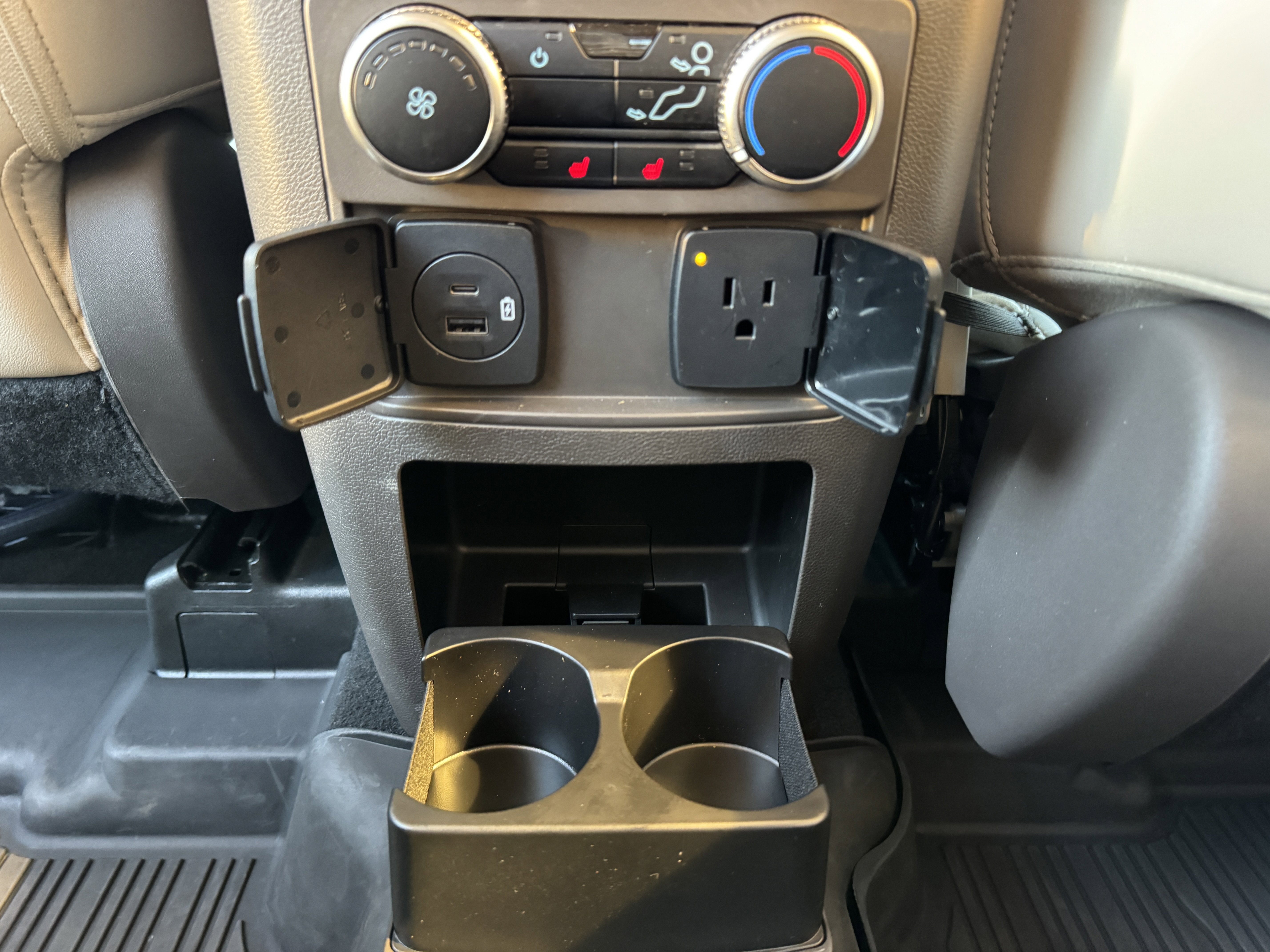 Certified 2022 Ford Explorer Platinum w/ Equipment Group 601A image 36