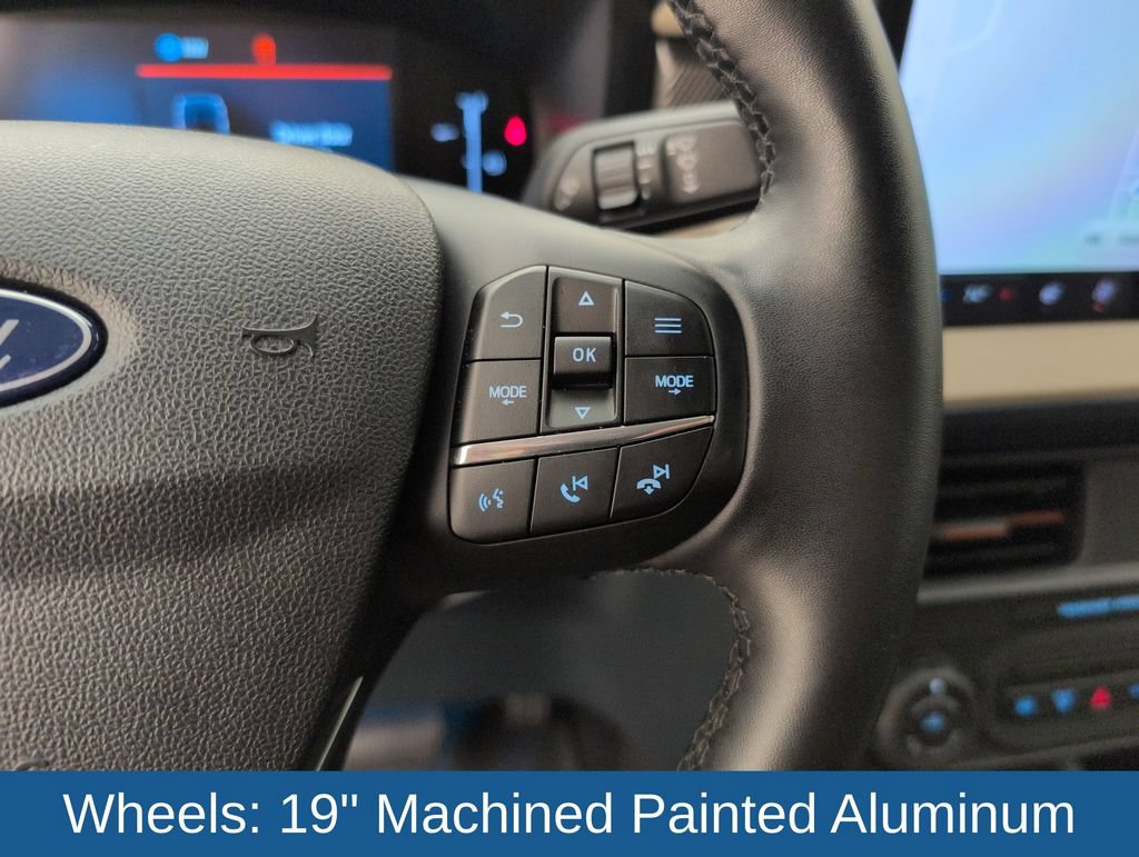 Certified 2025 Ford Maverick Lariat w/ 4K Tow Package AWD/4WD image 36