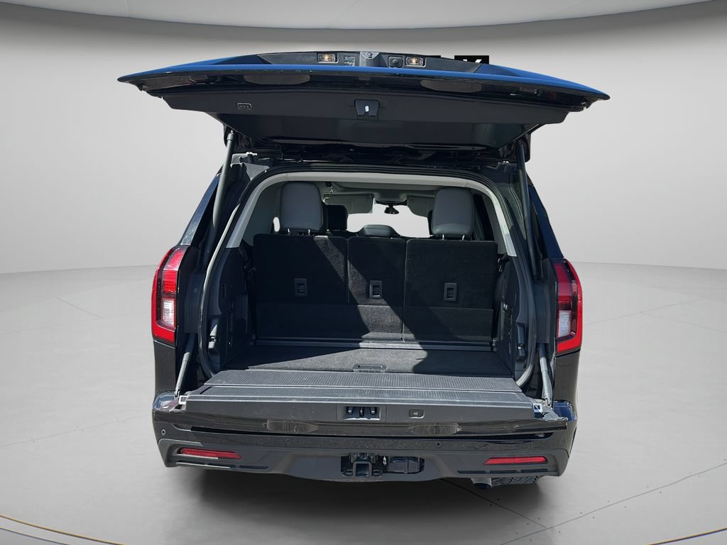 Certified 2025 Ford Expedition Active AWD/4WD image 11