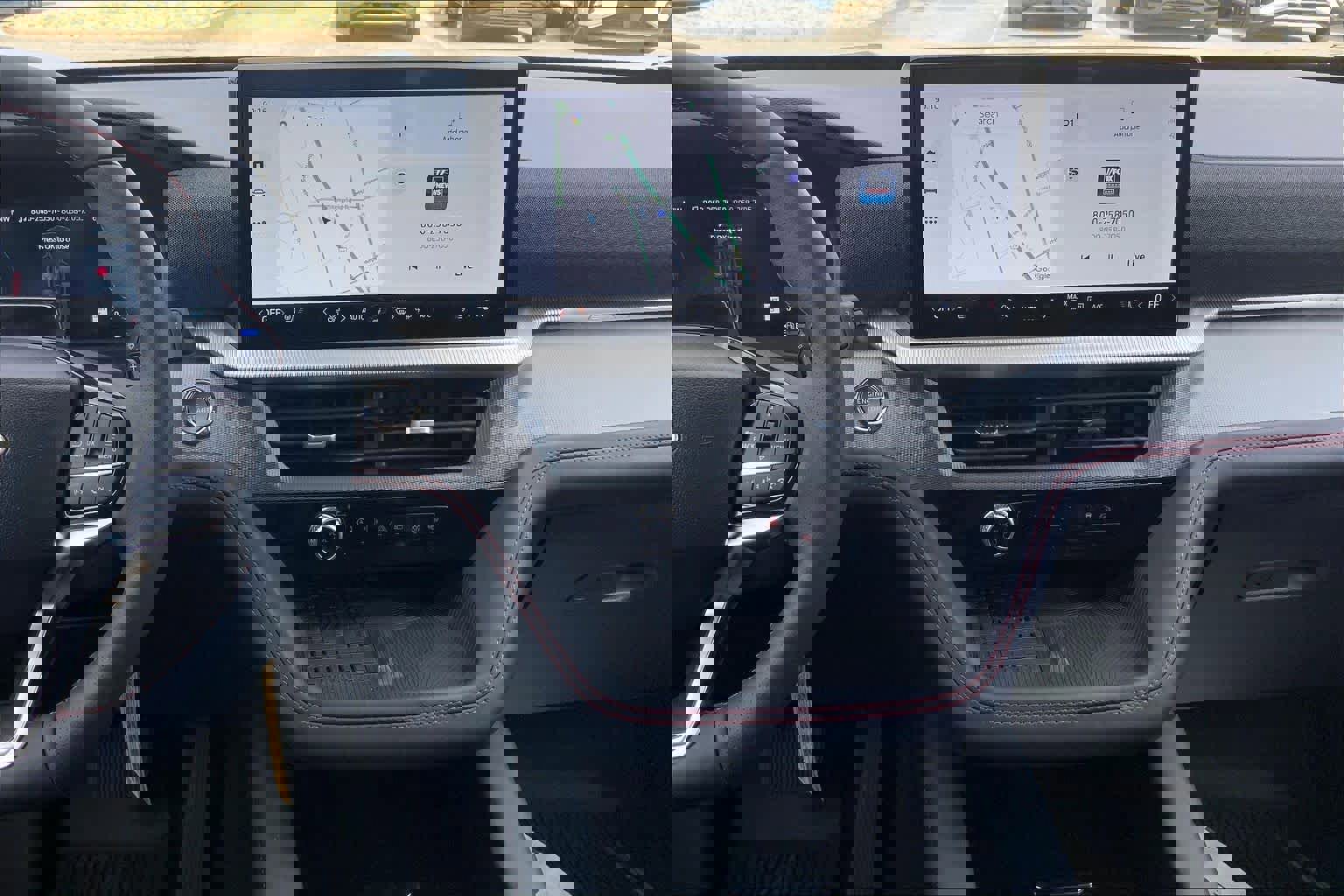 Certified 2025 Ford Explorer ST w/ Sun And Sound Package image 9