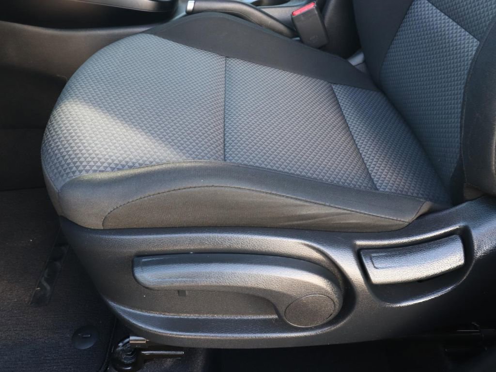 Used 2025 Kia Soul LX w/ LX Technology Package image 16