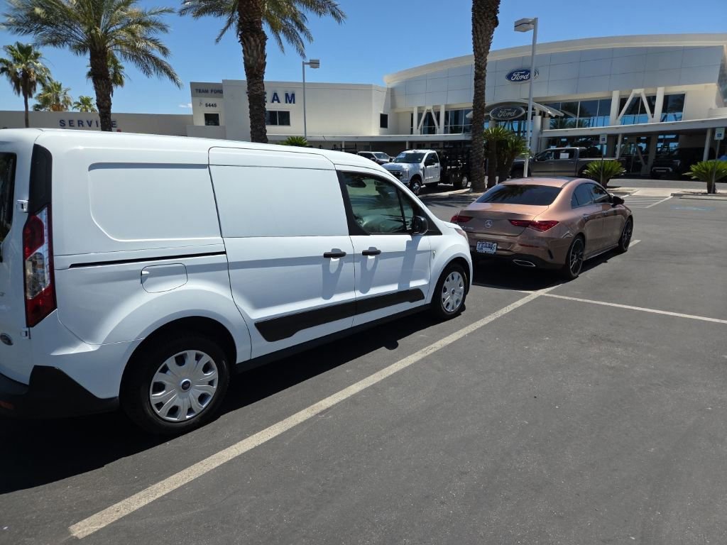 Certified 2020 Ford Transit Connect XLT FWD image 3