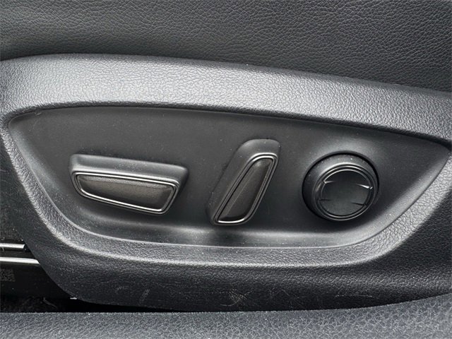 Used 2024 Toyota Camry SE image 25