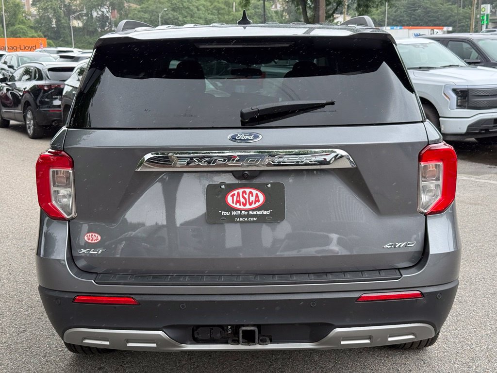 Certified 2023 Ford Explorer XLT w/ Equipment Group 202A AWD/4WD image 9
