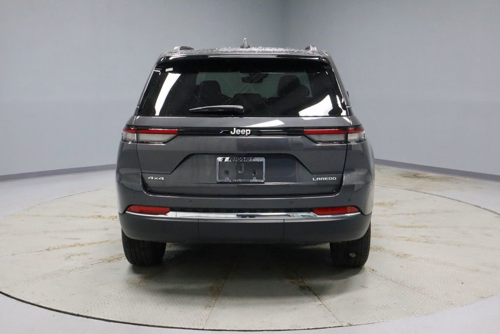 Used 2024 Jeep Grand Cherokee Laredo X w/ Luxury Tech Group I AWD/4WD image 10